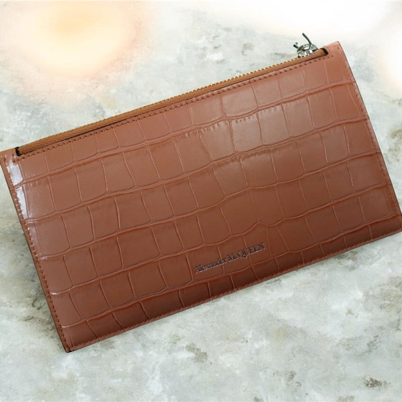 Alexander McQueen Coral Croc-Embossed Wallet - Picture 3 of 3